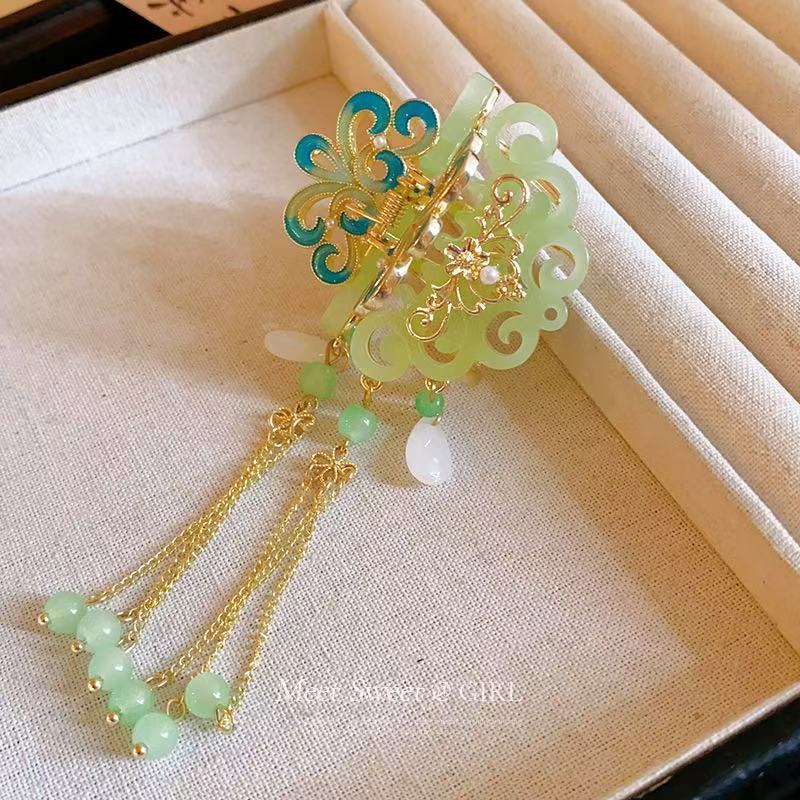 New Chinese-style ancient tassel hair clip for women, Hanfu side clip, high-end elegant shark clip hair accessory