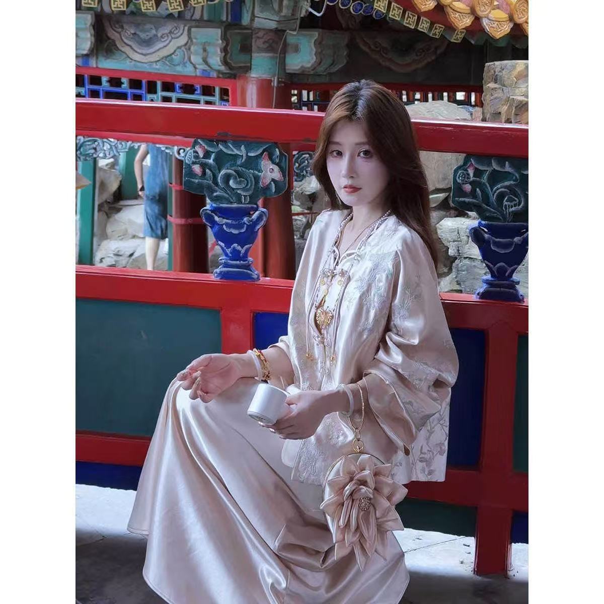 Elegant Neo-Chinese Embroidered 2-Piece: Lustrous Top & Satin Skirt