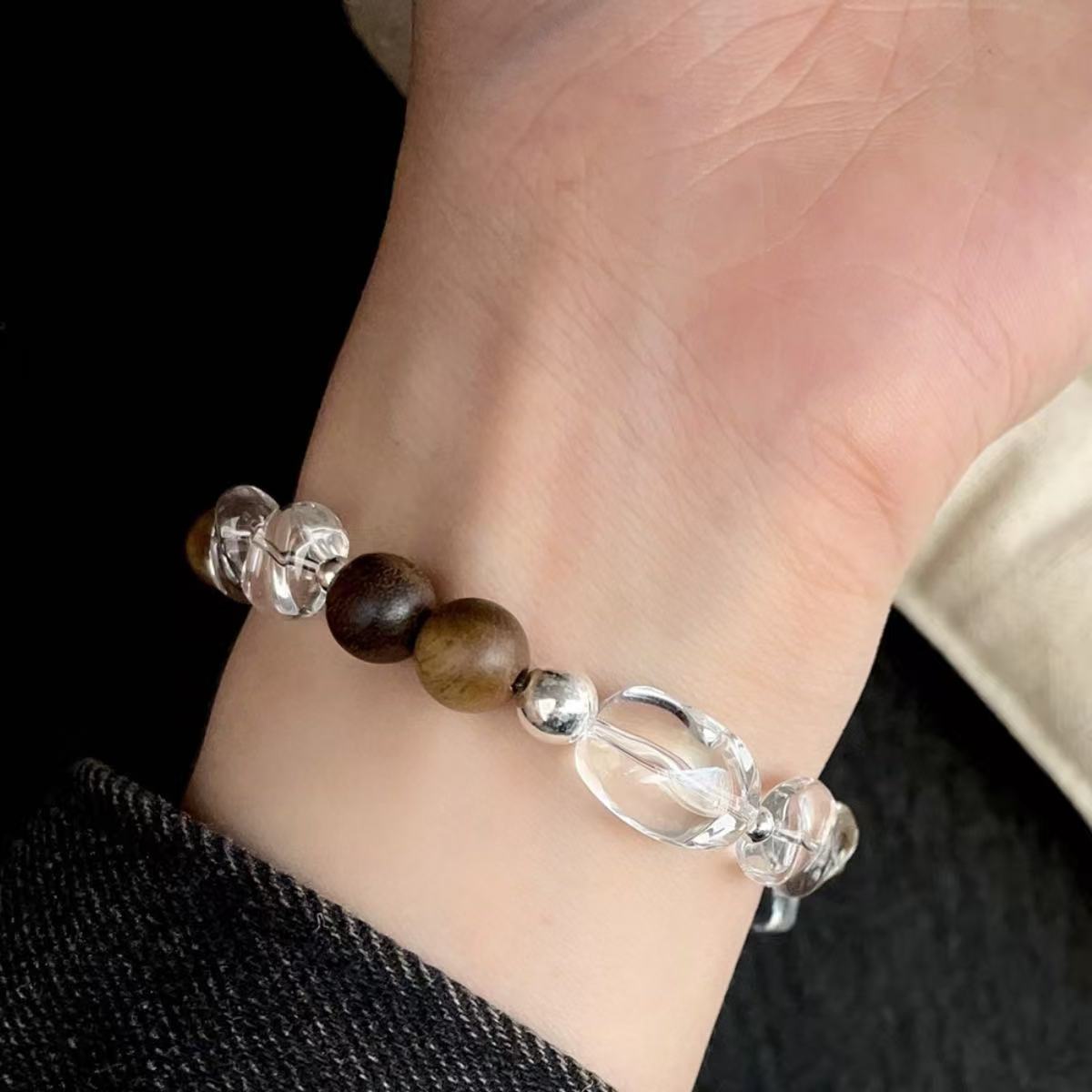 Silver Natural Agarwood, Sandalwood & White Crystal Bracelet: A Niche Piece with Chinese Aesthetic Charm & Exquisite Texture
