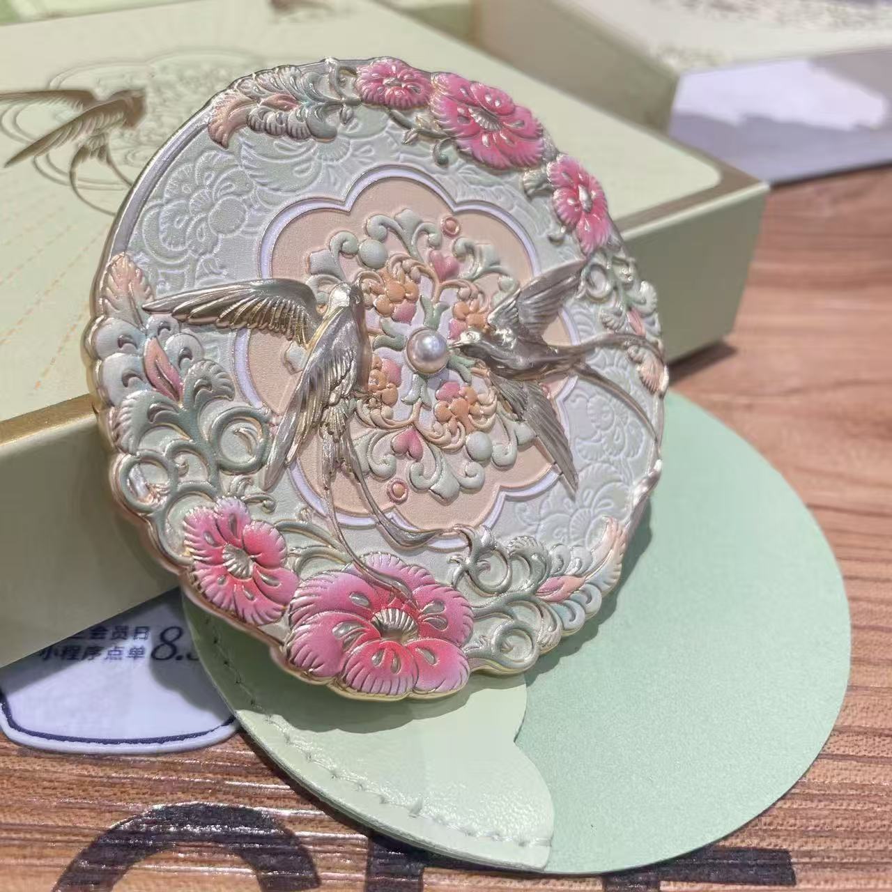 Xi'an Museum Cultural Creative Mirror: Lark Design, Stunningly Beautiful, Courtly Chinese Style Pocket Mirro