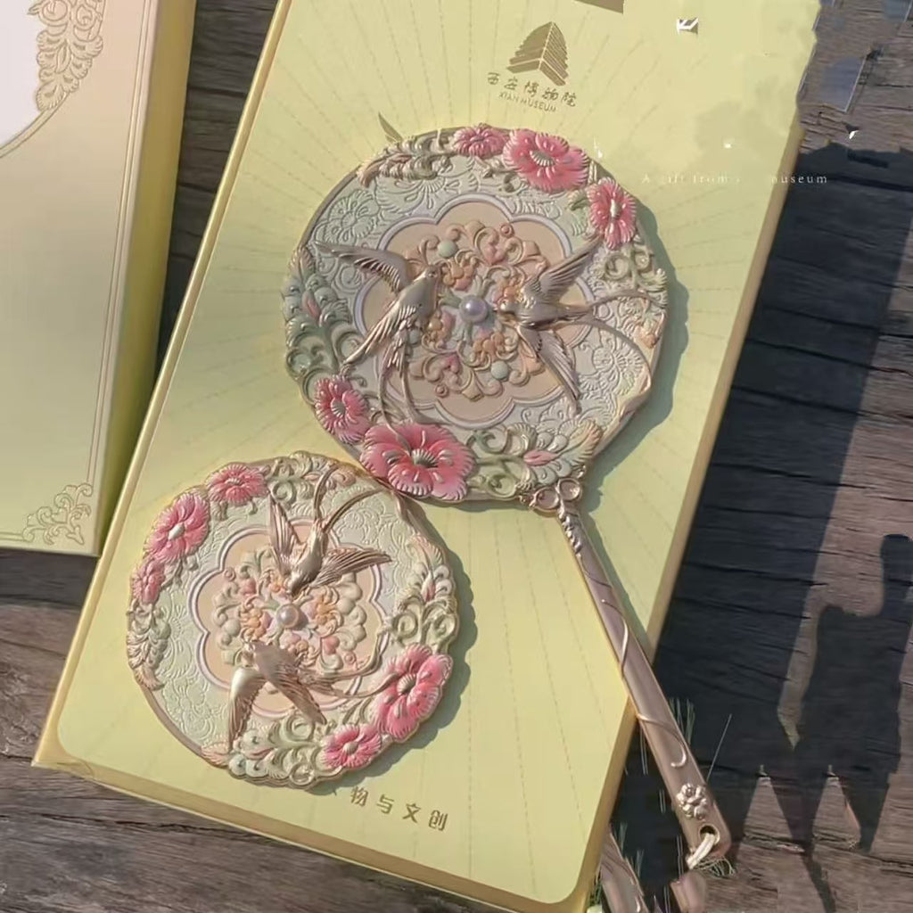 Xi'an Museum Cultural Creative Mirror: Lark Design, Stunningly Beautiful, Courtly Chinese Style Pocket Mirro